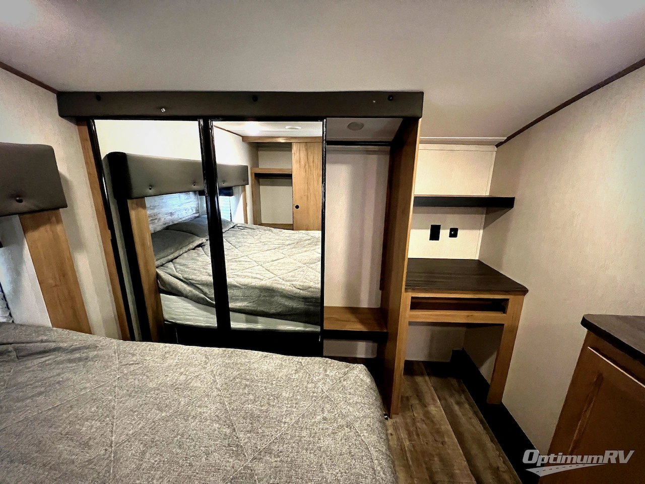 2023 Forest River Cherokee Arctic Wolf Suite 3770 Photo 21