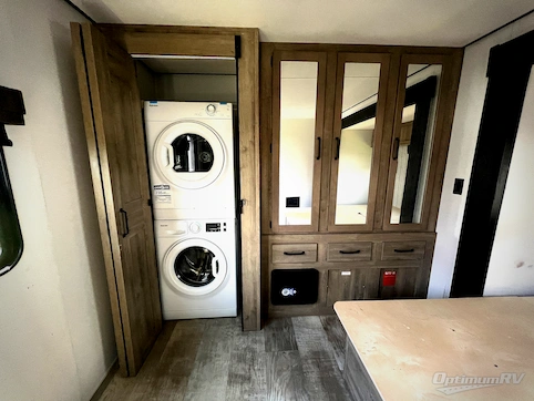 2025 Palomino Puma Destination 403LFT RV Photo 4