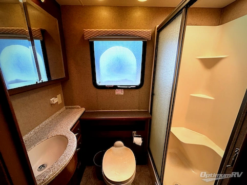 2014 Thor Tuscany XTE 34ST RV Photo 3