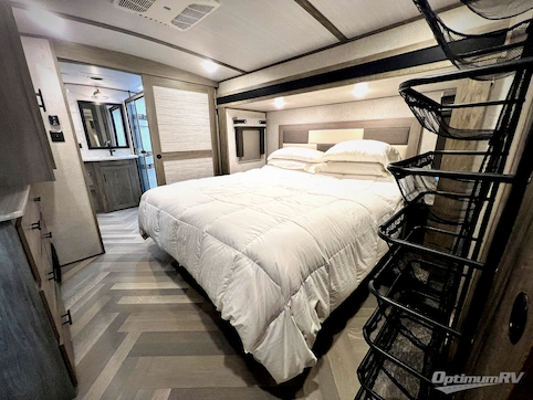 2021 Forest River Wildwood Heritage Glen Elite Series 36FL RV Photo 4