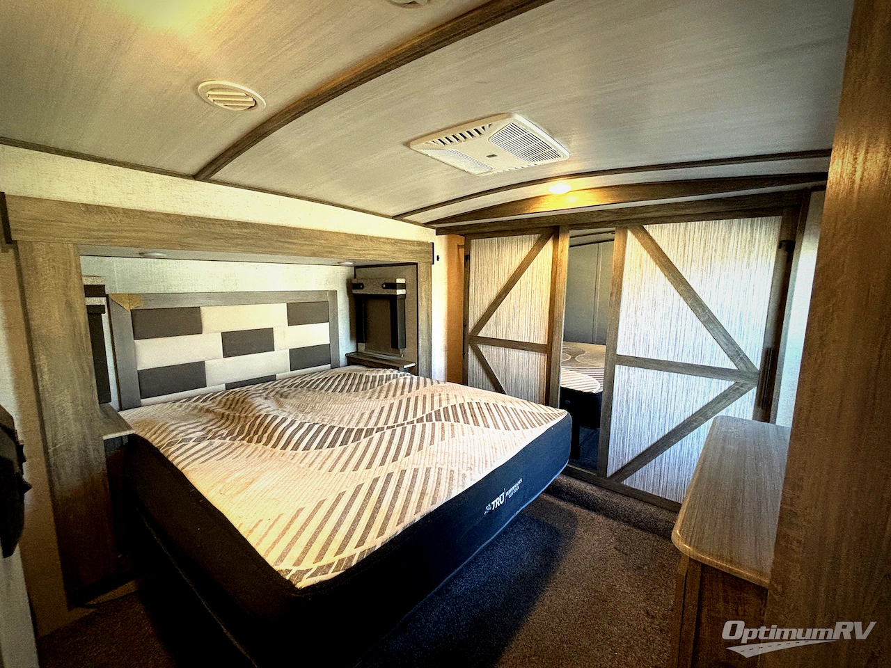 2021 Forest River Wildwood Heritage Glen 369BL Photo 15