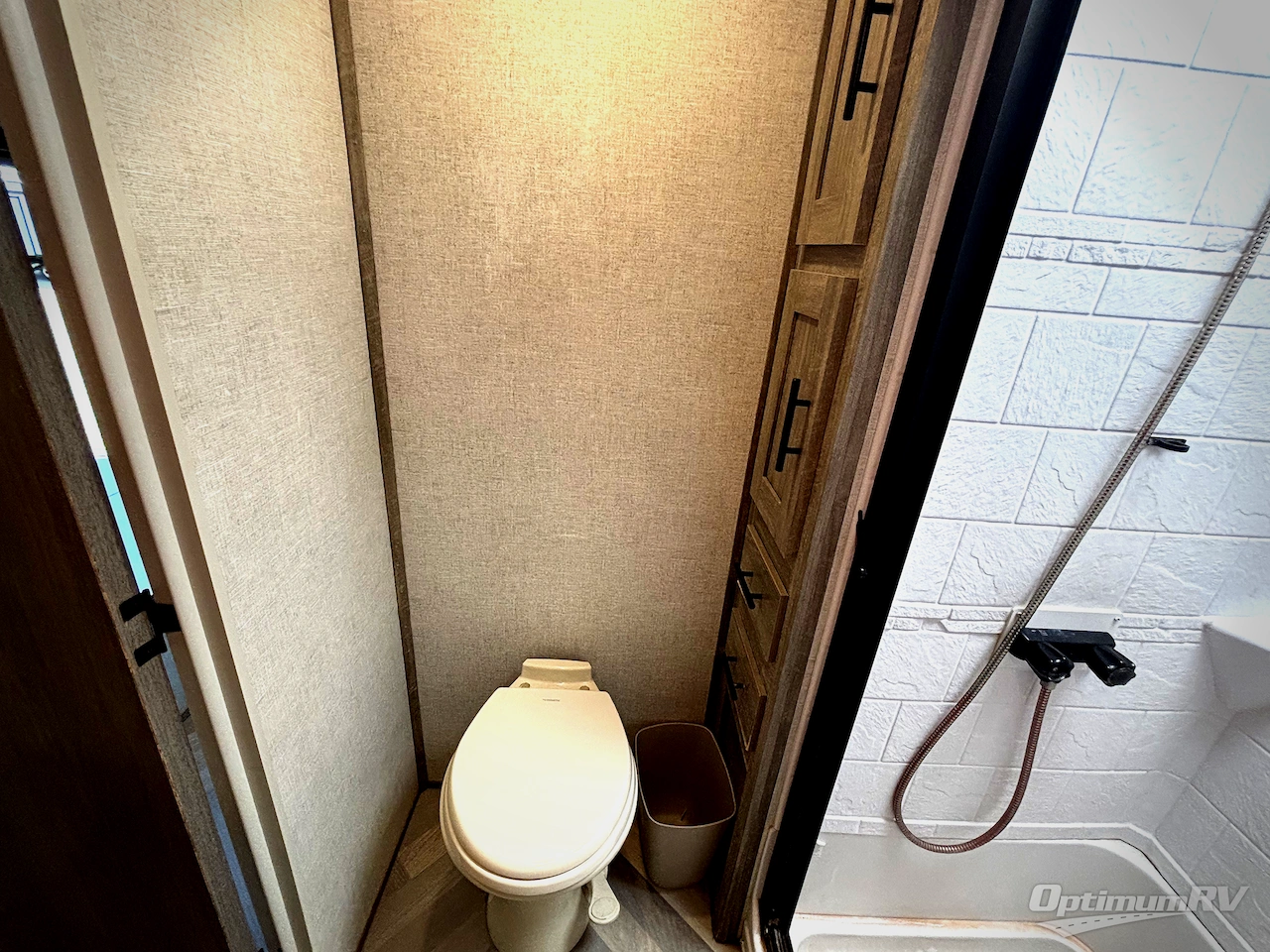 2021 Forest River Wildwood Heritage Glen 369BL Photo 23