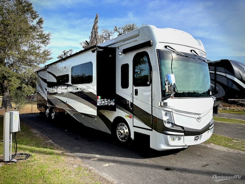 Used 2021 Fleetwood Discovery LXE 44H Featured Photo