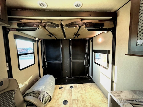 2022 Grand Design Momentum G-Class 23G RV Photo 4
