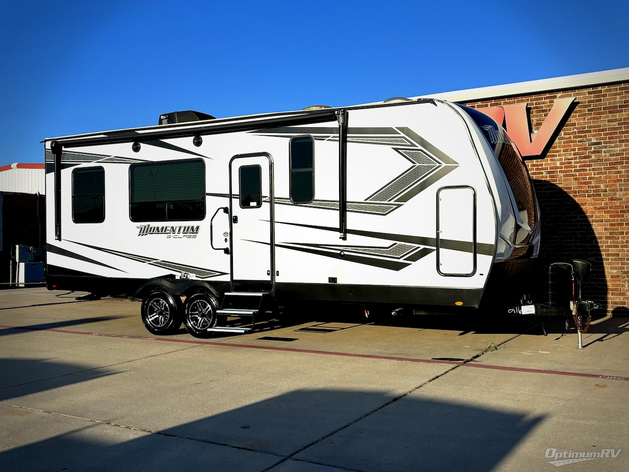 2022 Grand Design Momentum G-Class 23G Photo 1