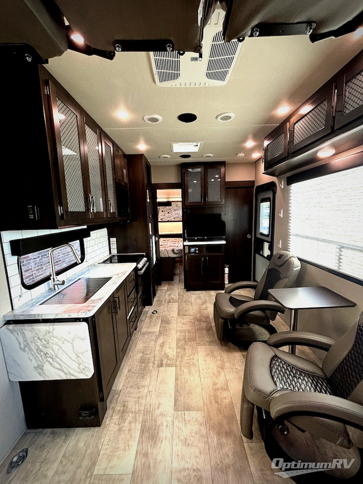 2022 Grand Design Momentum G-Class 23G Photo 6