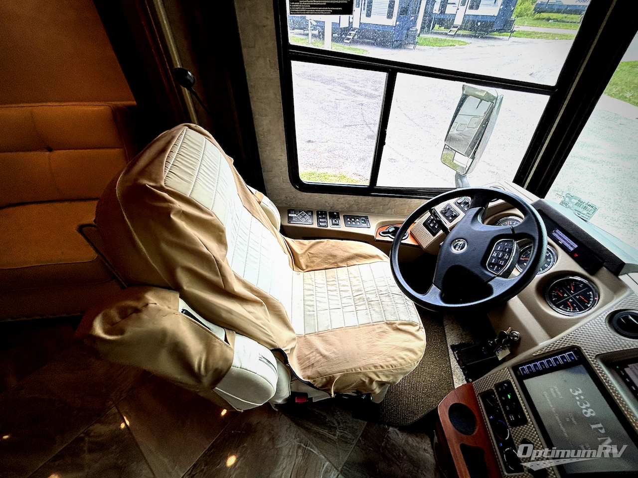 2016 Winnebago Journey 38P Photo 7