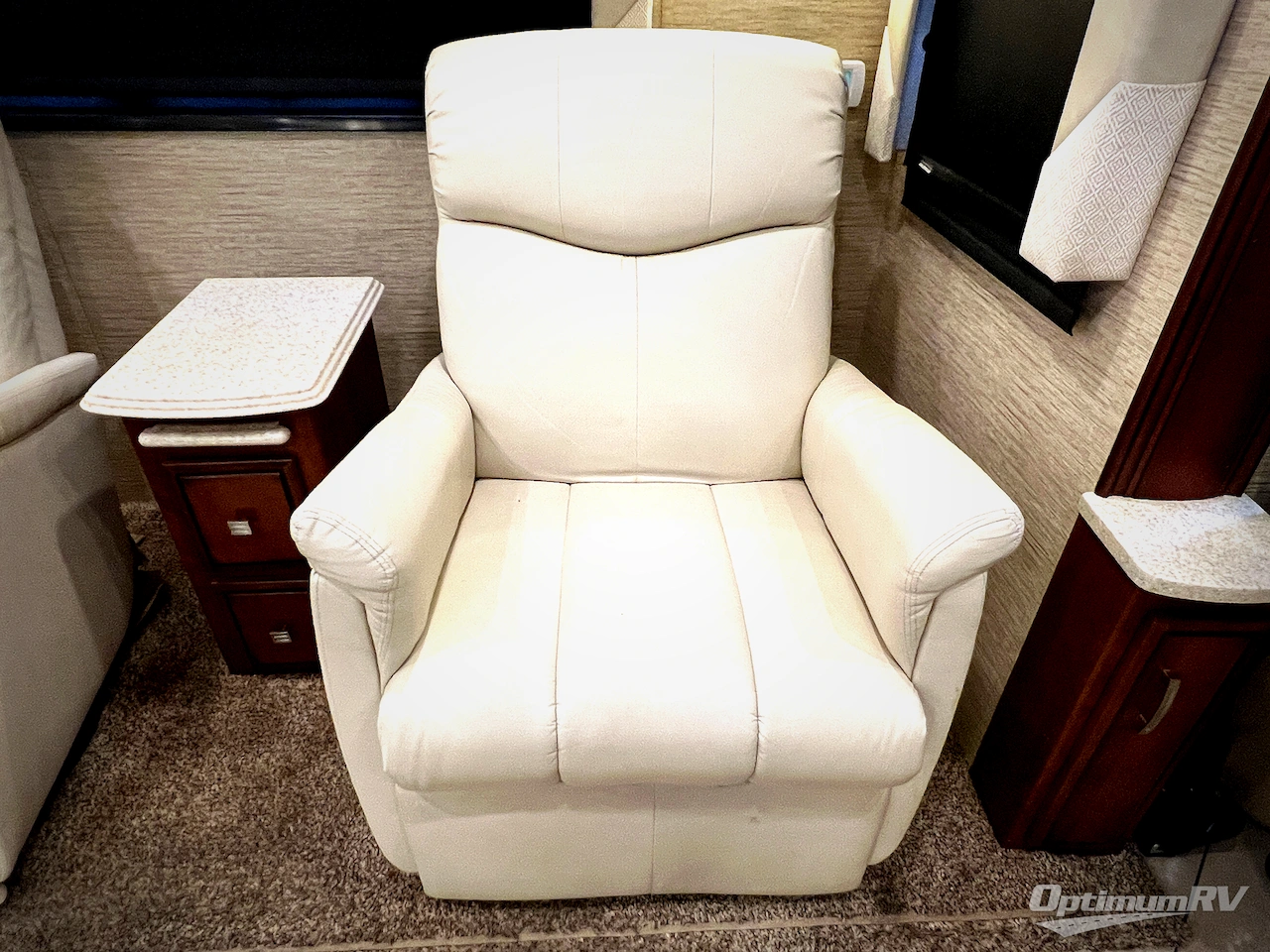 2017 Newmar Ventana LE 4037 Photo 19