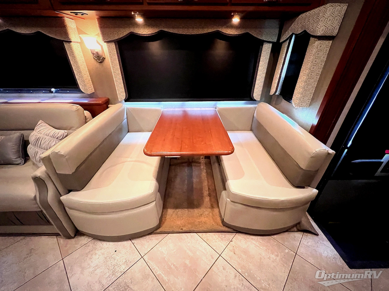 2015 Holiday Rambler Vacationer 36DBT Photo 13