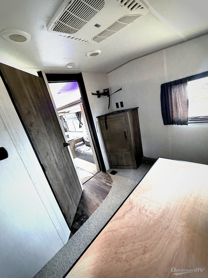 2021 Forest River Cherokee Wolf Pack 315PACK12 Photo 8