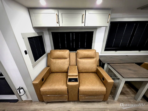 2025 Brinkley Model Z 3300 RV Photo 2