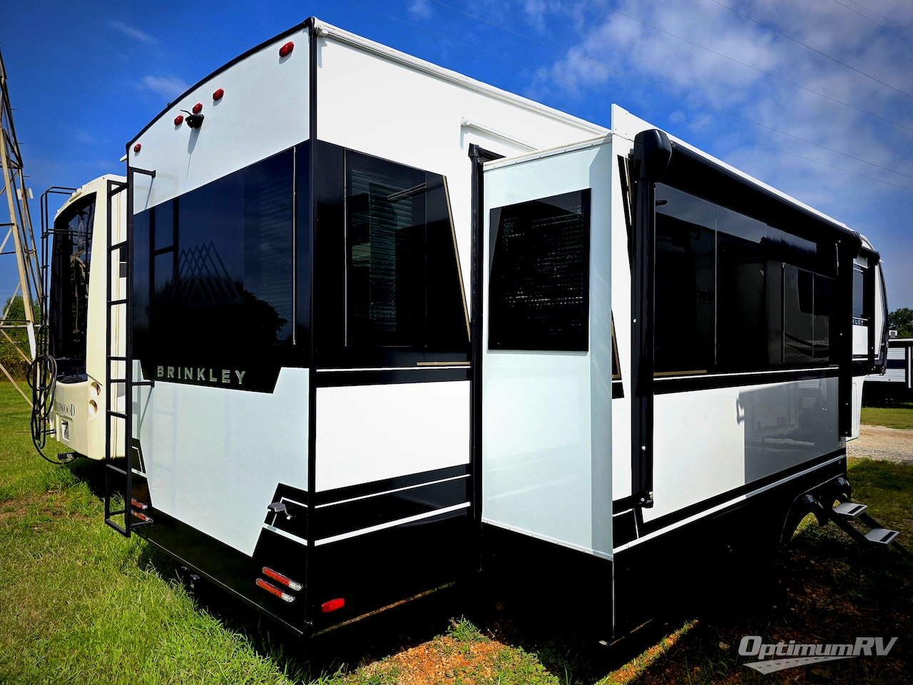 2025 Brinkley Model Z 3300 Photo 2