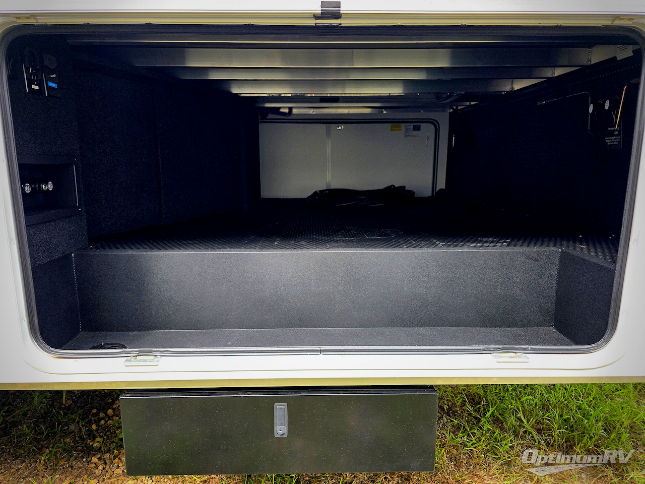 2025 Brinkley Model Z 3300 Photo 19