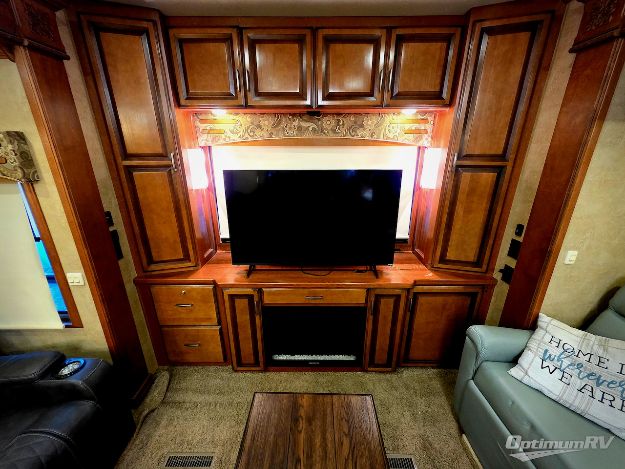 2014 DRV Luxury Suites Mobile Suites 38SKSB3 Photo 9