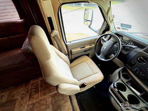 2014 Forest River Sunseeker 3170DS Ford RV Photo 2