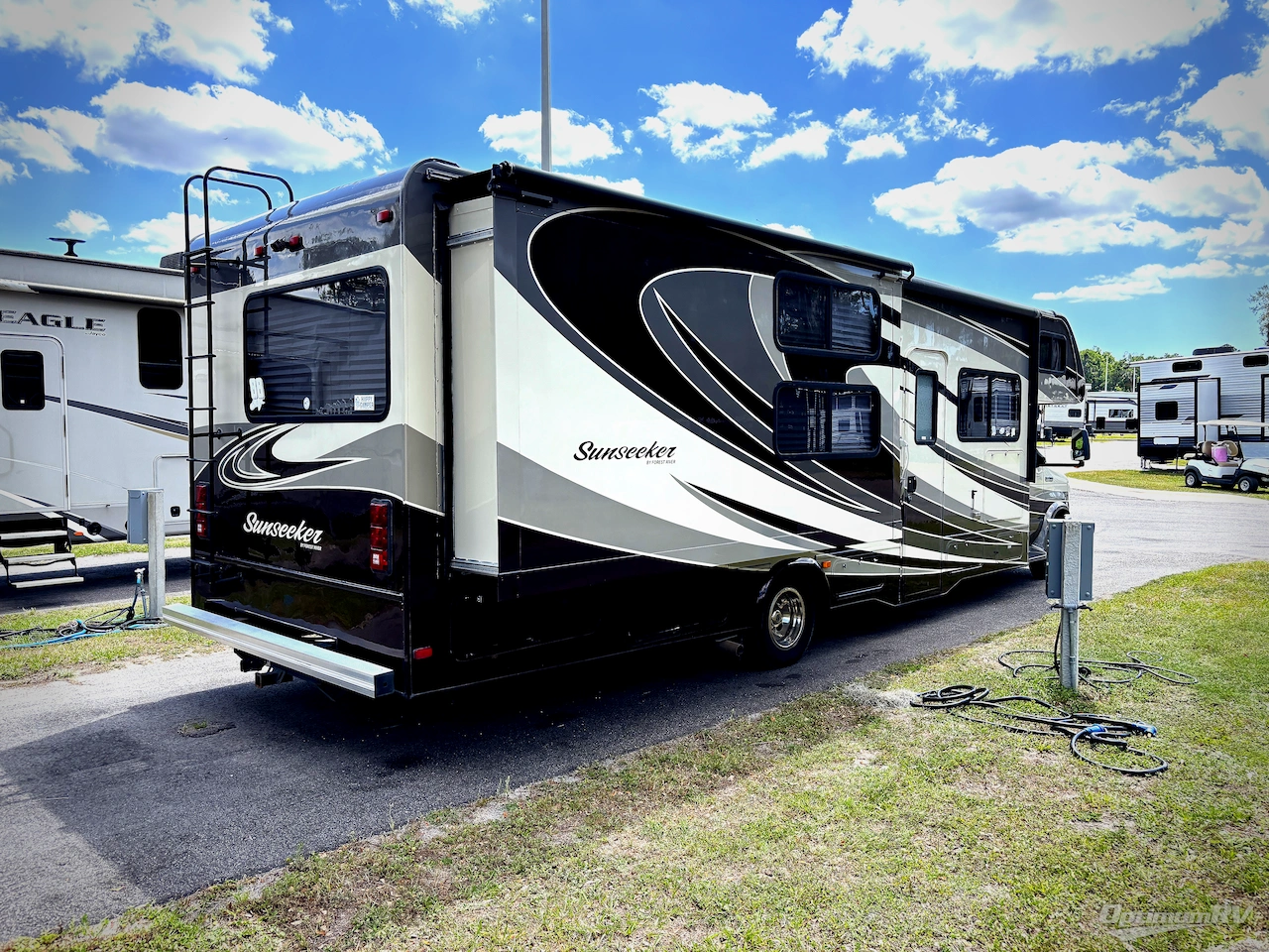 2014 Forest River Sunseeker 3170DS Ford Photo 2
