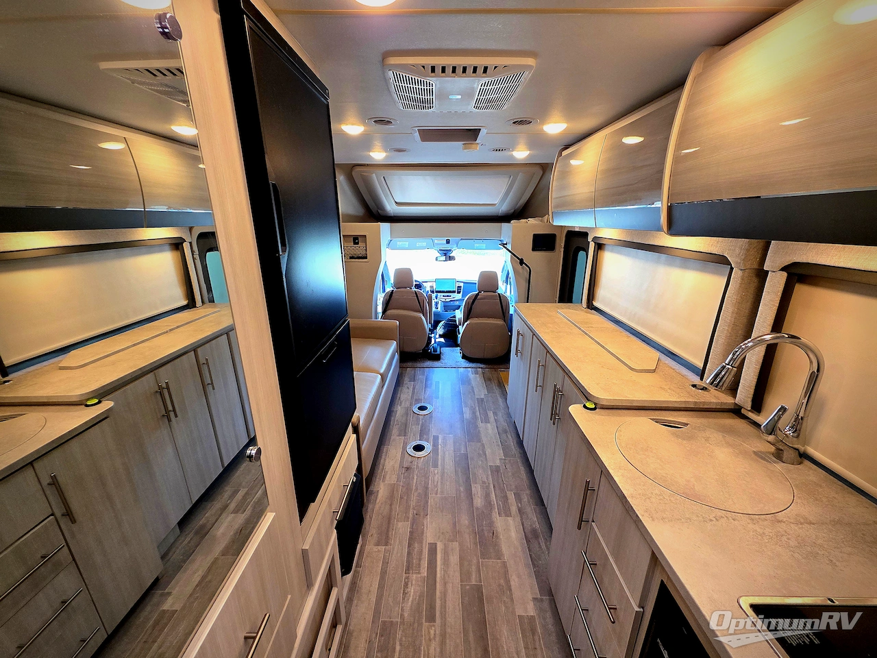 2023 Thor Compass AWD 23TE Photo 4