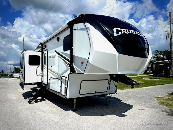 2022 Prime Time Crusader LITE 33BH RV Photo 1