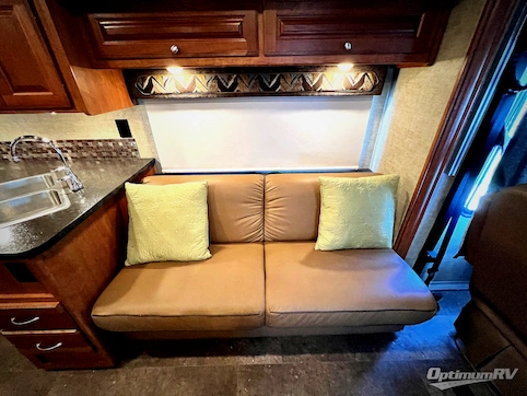 2017 Winnebago Sunstar 29VE RV Photo 3