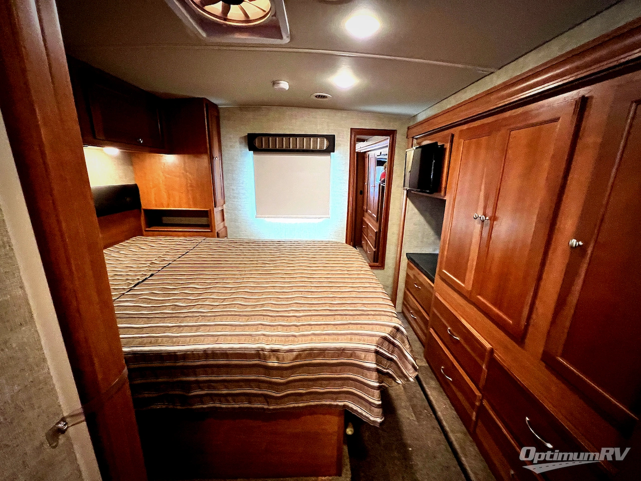 2017 Winnebago Sunstar 29VE Photo 20