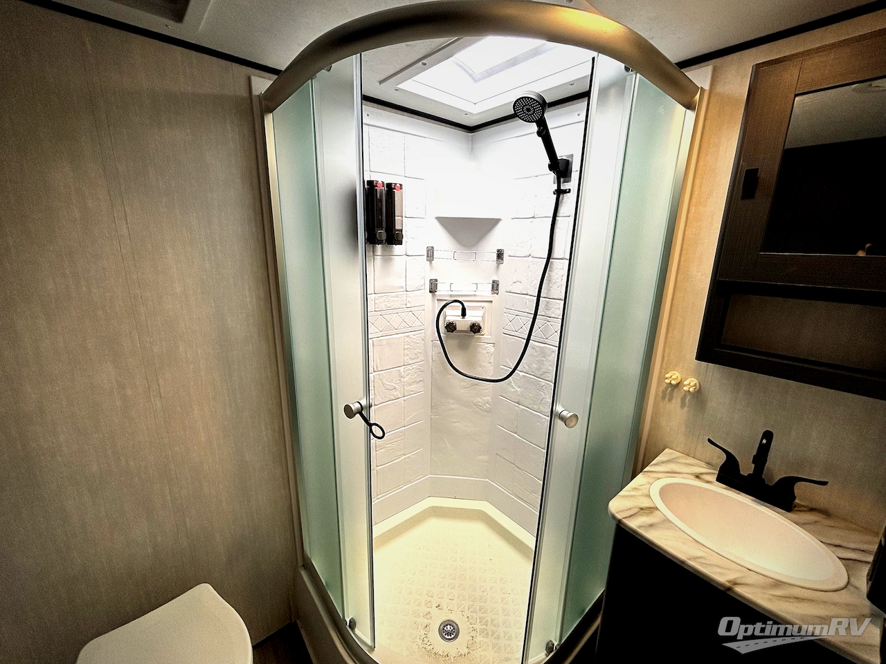 2024 Coachmen Apex Ultra-Lite 251RBK Photo 11
