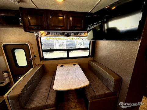 2018 Thor Hurricane 29M RV Photo 3