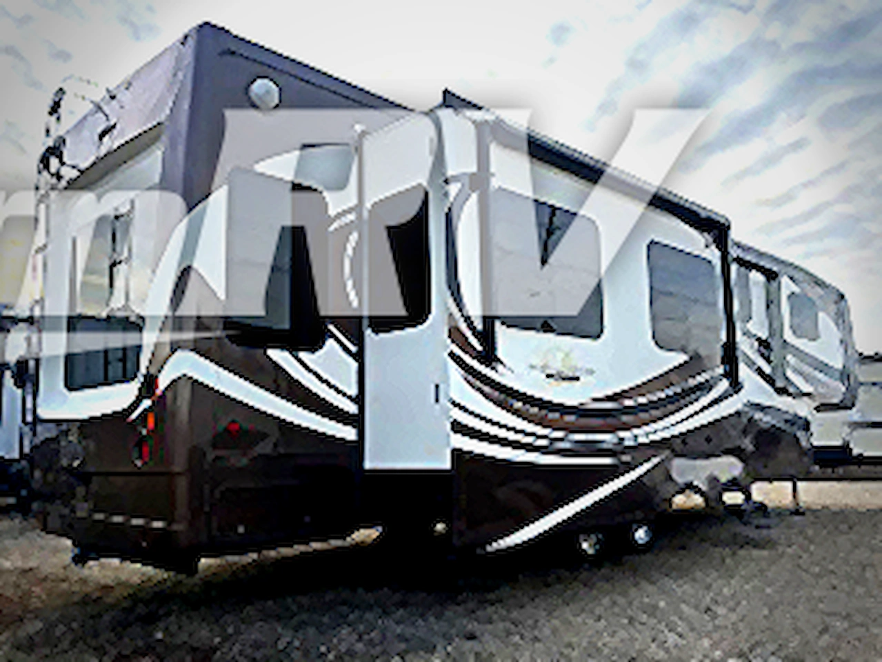 2014 DRV Luxury Suites Mobile Suites Estates 38RSSA Photo 2