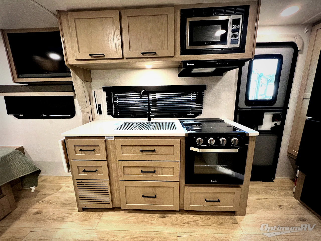 2026 Forest River Rockwood Mini Lite 2109S Photo 7