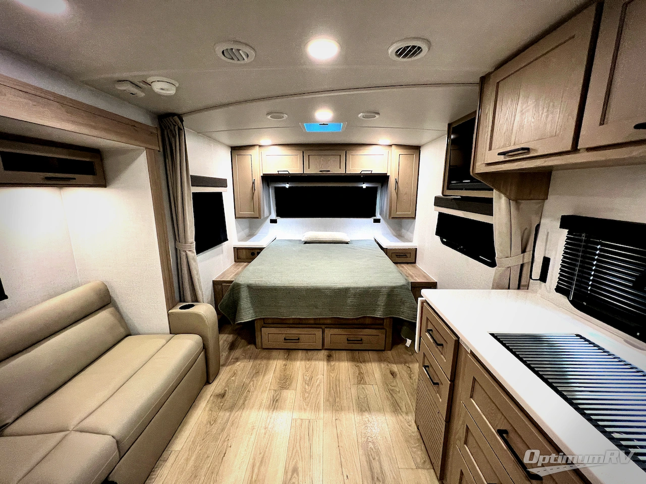 2026 Forest River Rockwood Mini Lite 2109S Photo 4