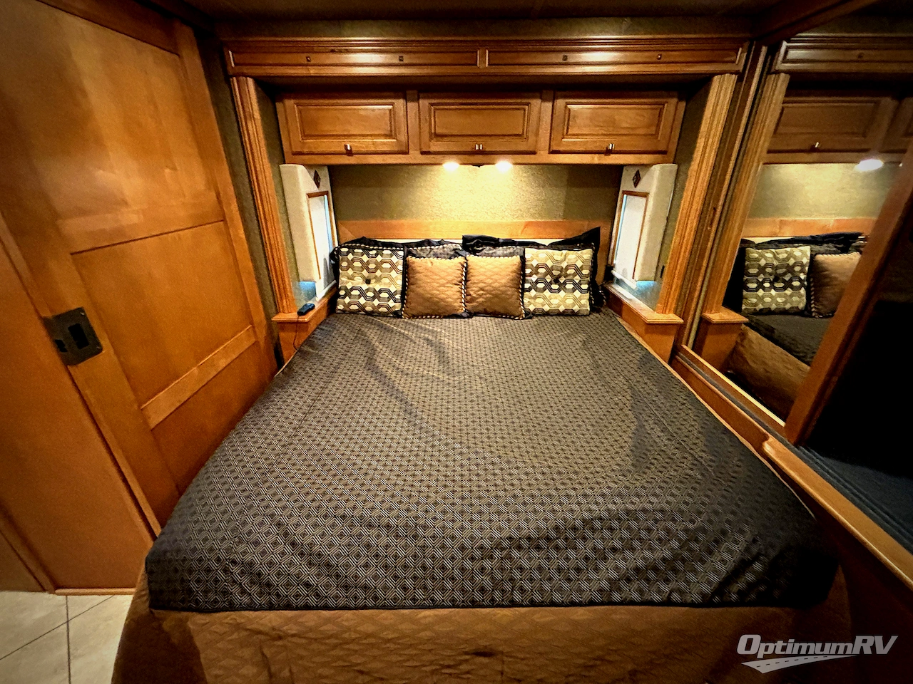 2015 Itasca Meridian 36M Photo 17