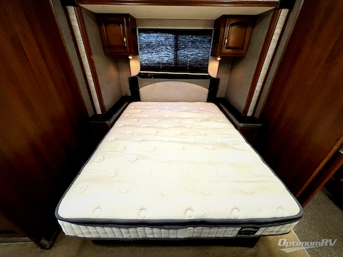 2014 Fleetwood Terra 34E RV Photo 4