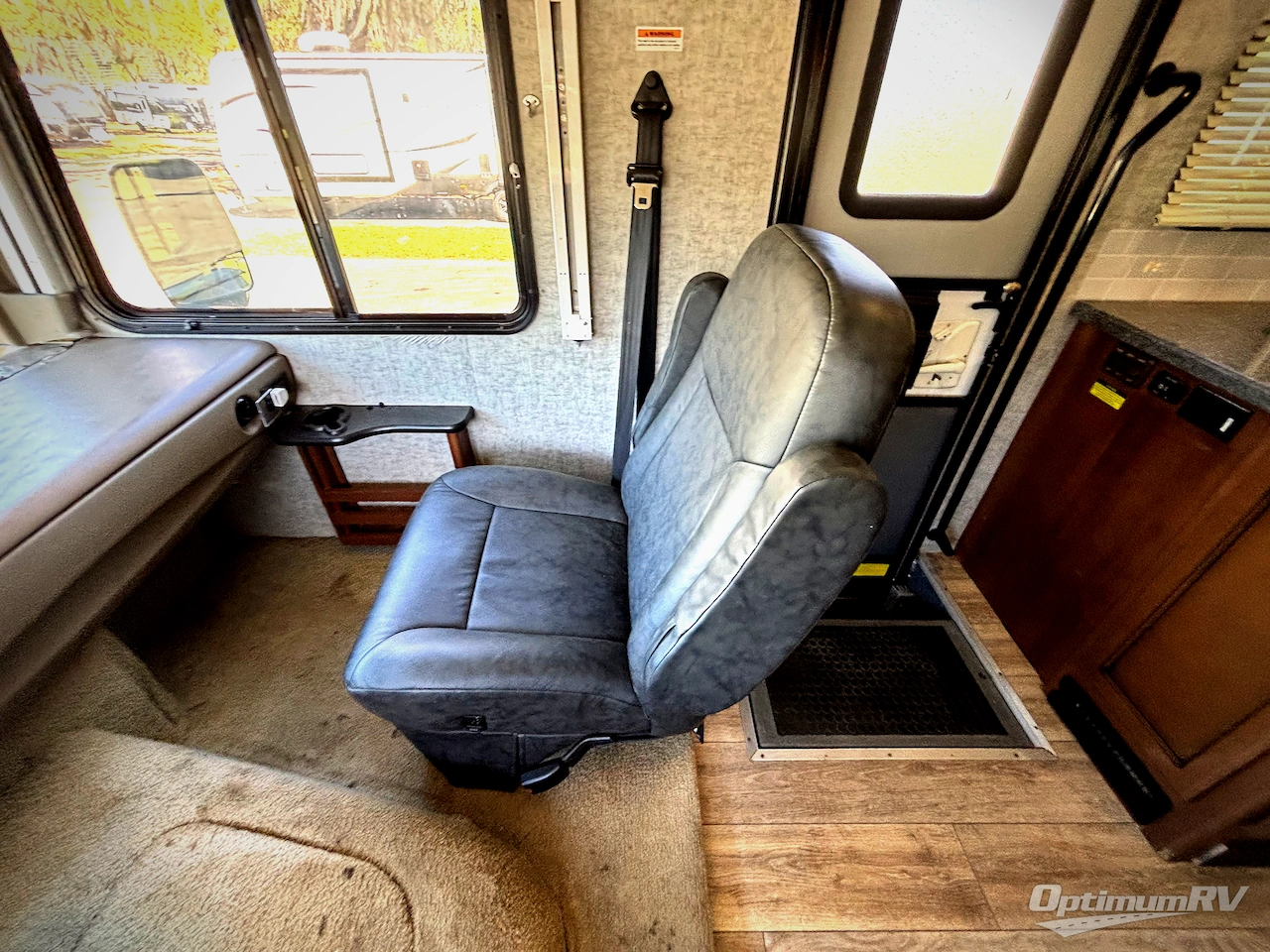 2014 Fleetwood Terra 34E Photo 9