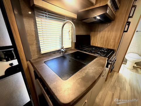 2021 Winnebago Towables Micro Minnie 2108DS RV Photo 3