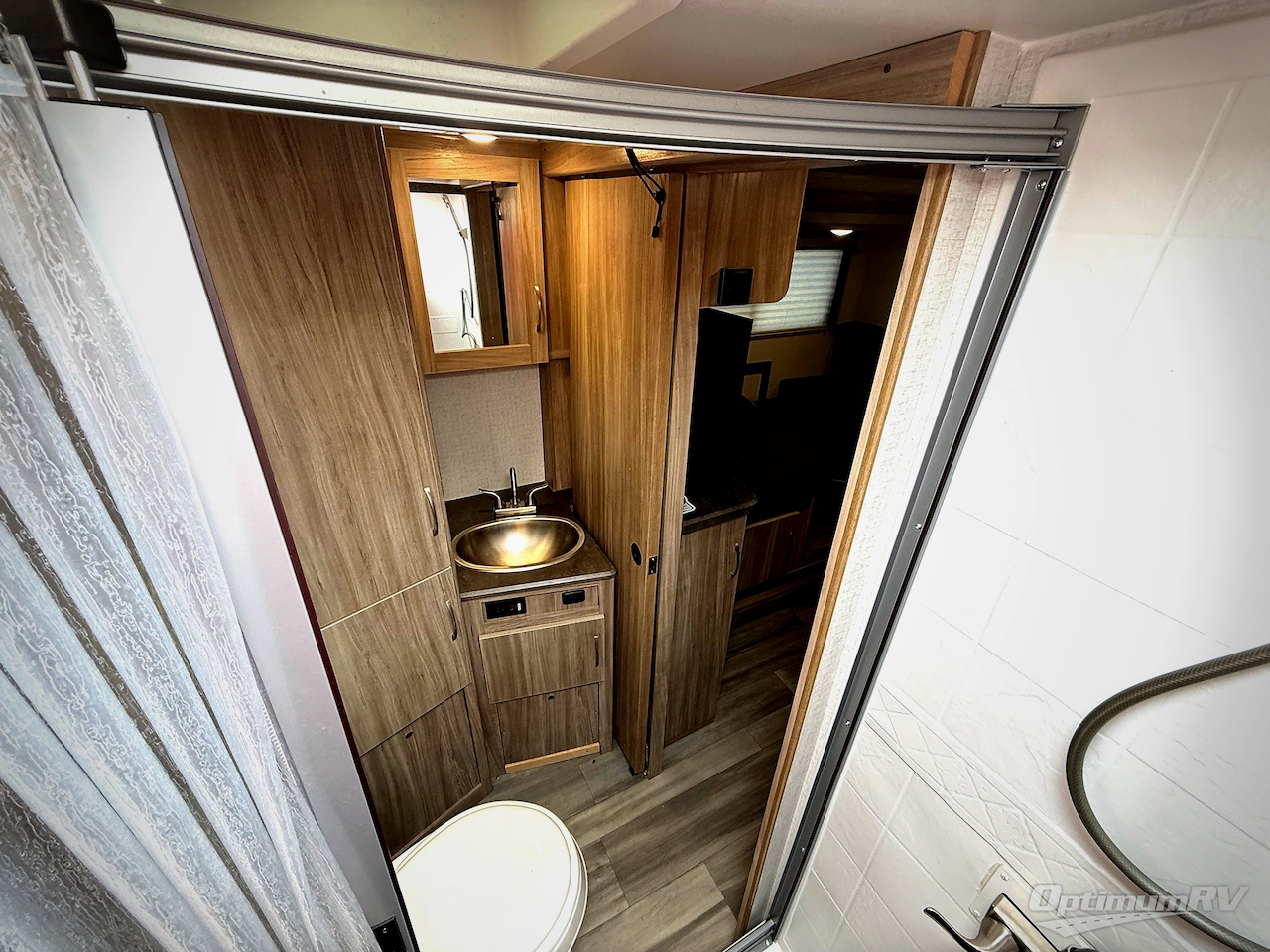 2021 Winnebago Towables Micro Minnie 2108DS Photo 16