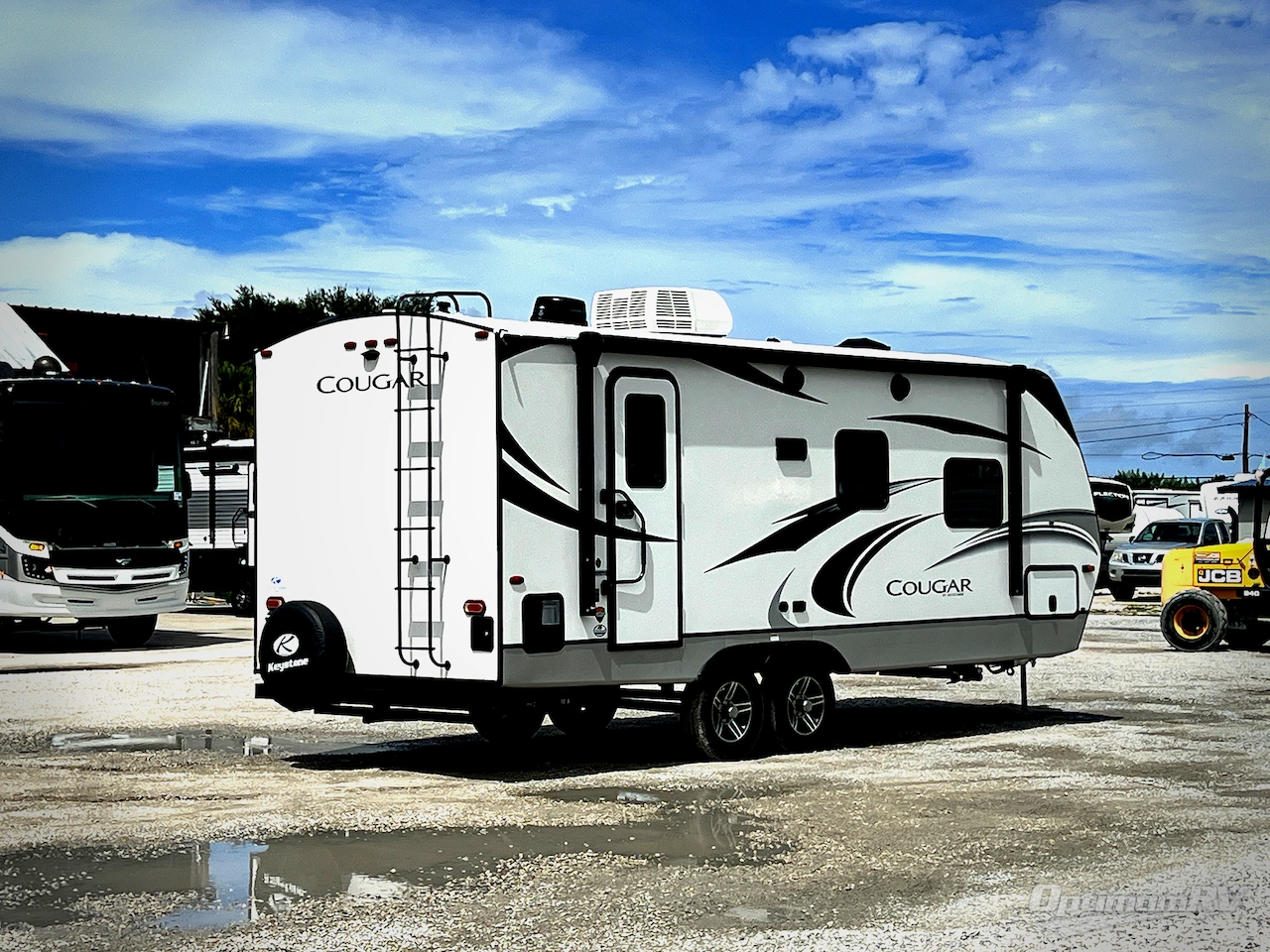 2021 Keystone Cougar Half-Ton 22RBS Photo 2