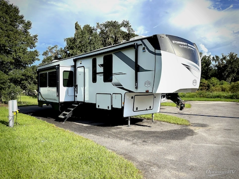 Used 2025 Forest River Sandpiper 3880BH Featured Photo