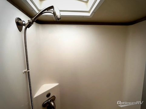 2023 Thor Aria 4000 RV Photo 4