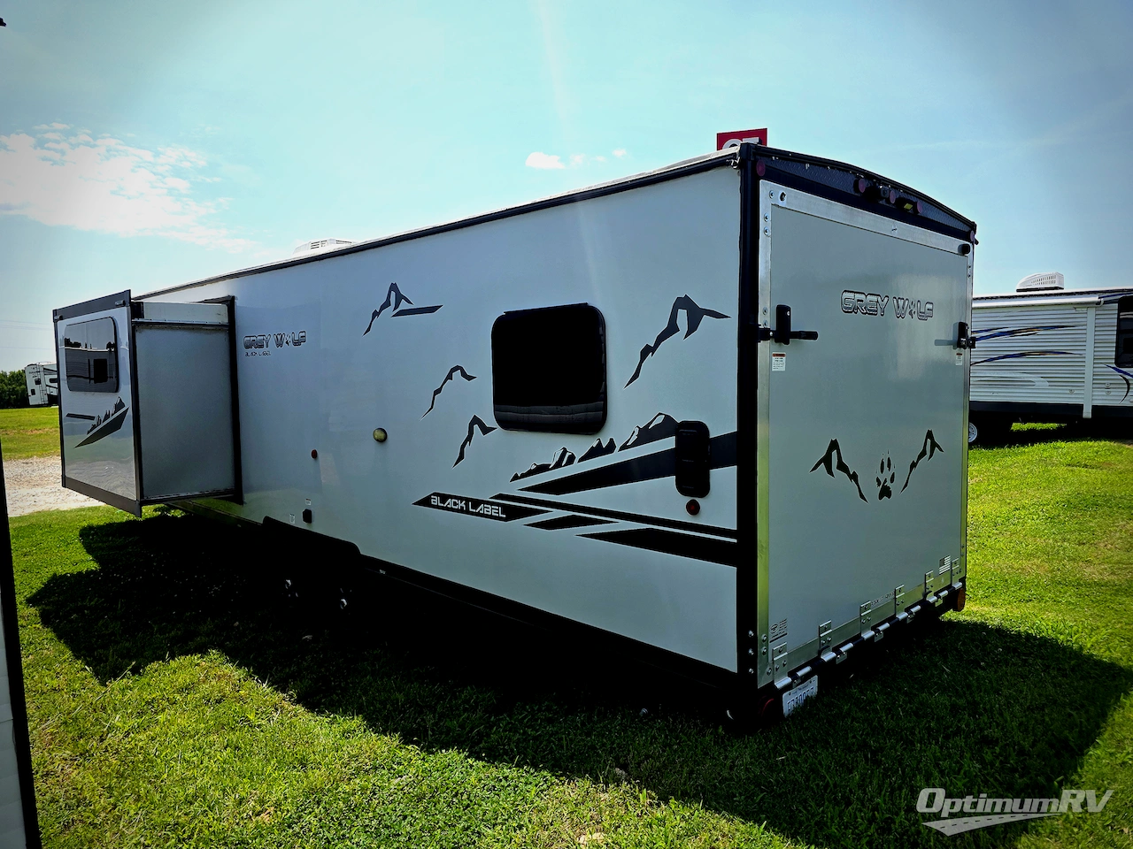 2022 Forest River Cherokee Grey Wolf Black label 27RRBL Photo 3