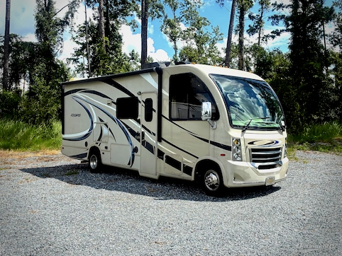 Used 2017 Thor Vegas 25.3 Featured Photo