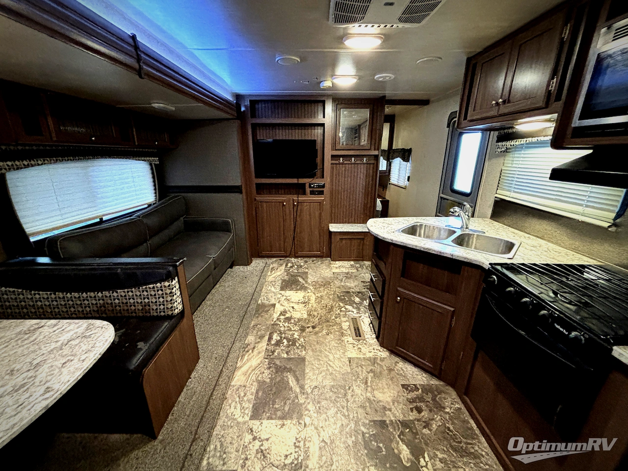 2018 Heartland Pioneer BH 270 Photo 5