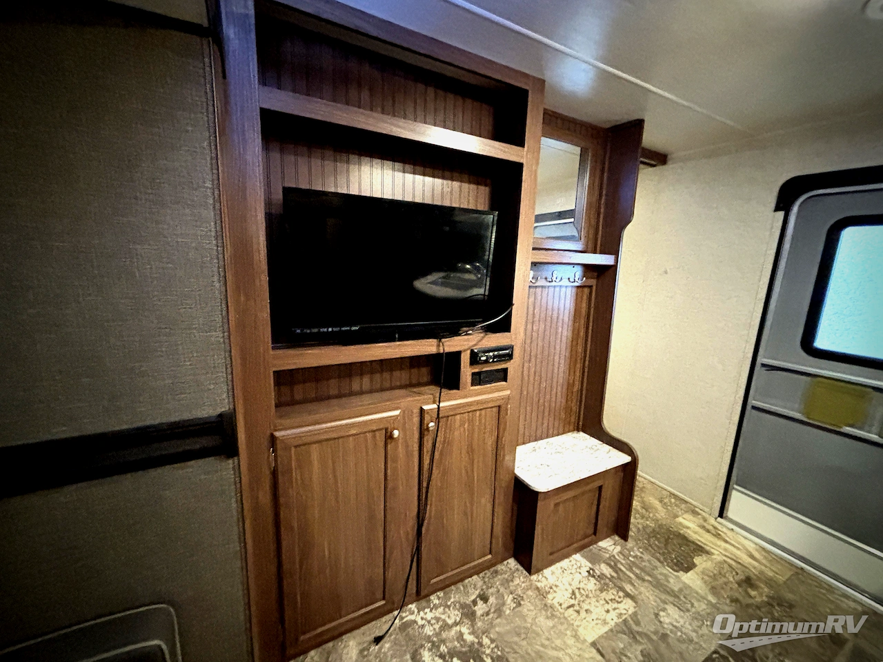 2018 Heartland Pioneer BH 270 Photo 9
