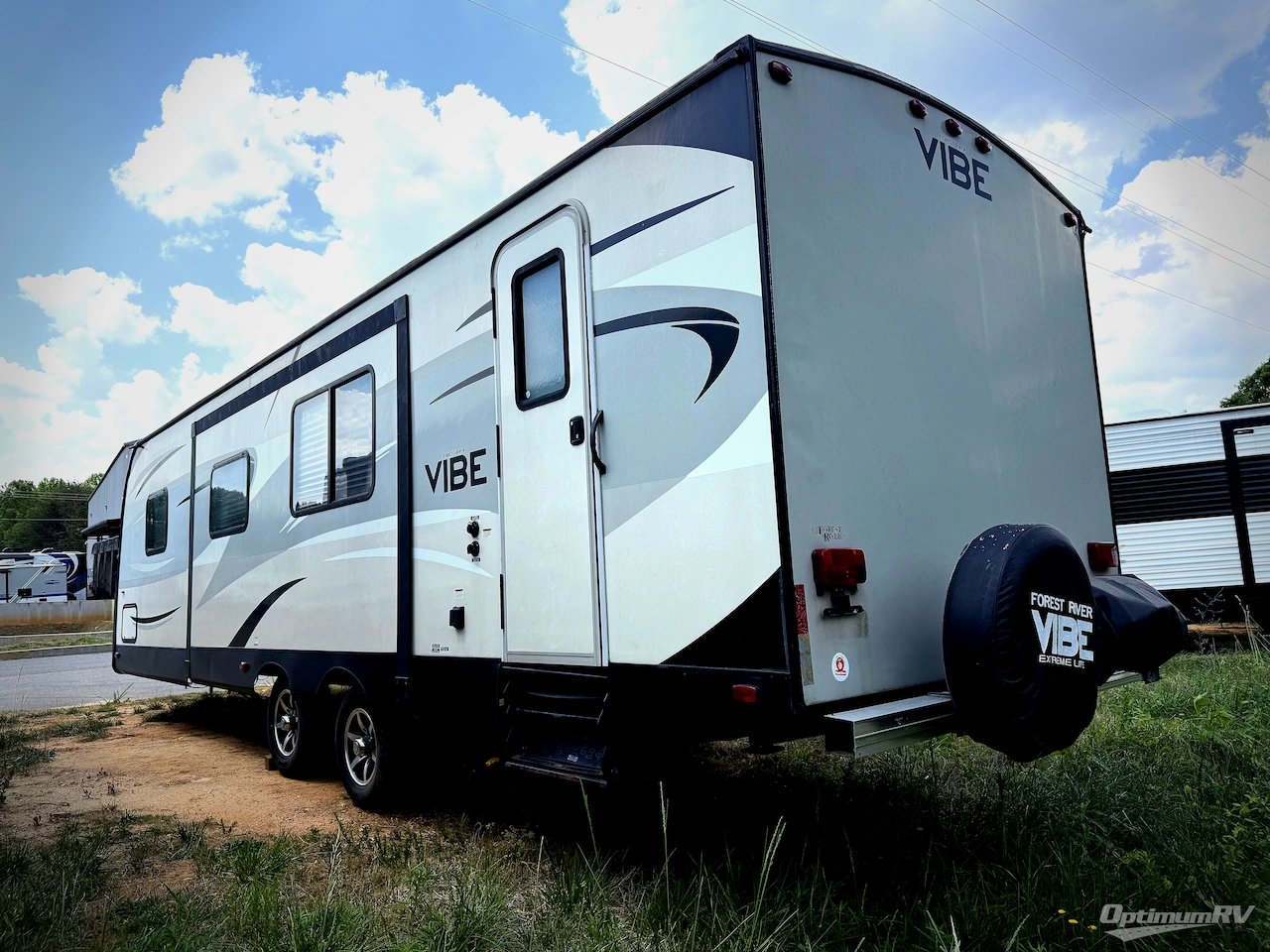 2017 Forest River Vibe 272BHS Photo 3