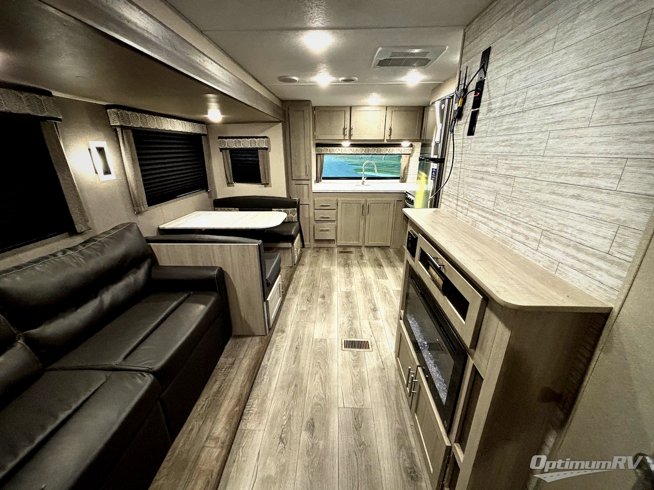 2023 Coachmen Catalina Legacy 263FKDS Photo 5