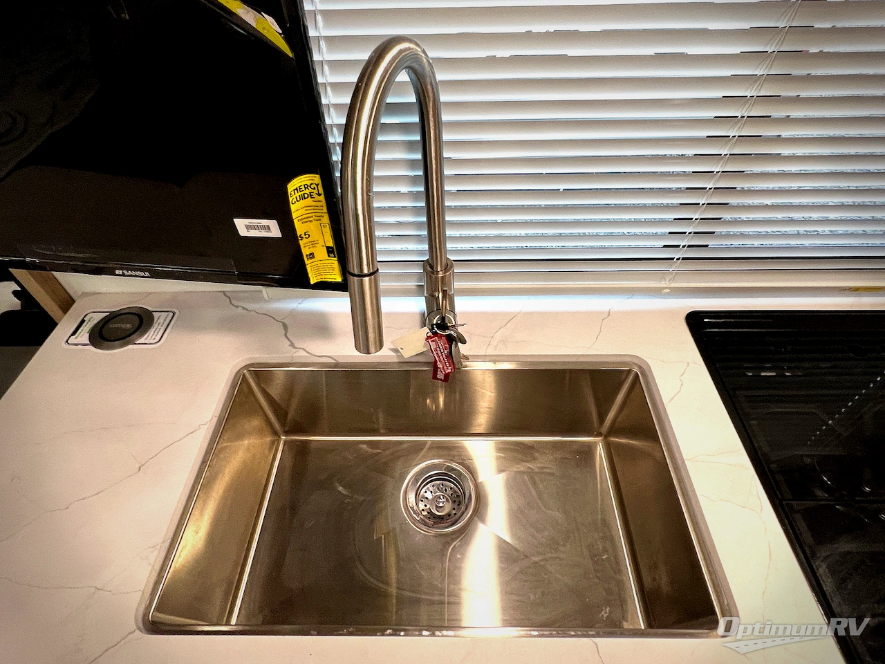 2024 Winnebago Towables Micro Minnie 1800BH Photo 12