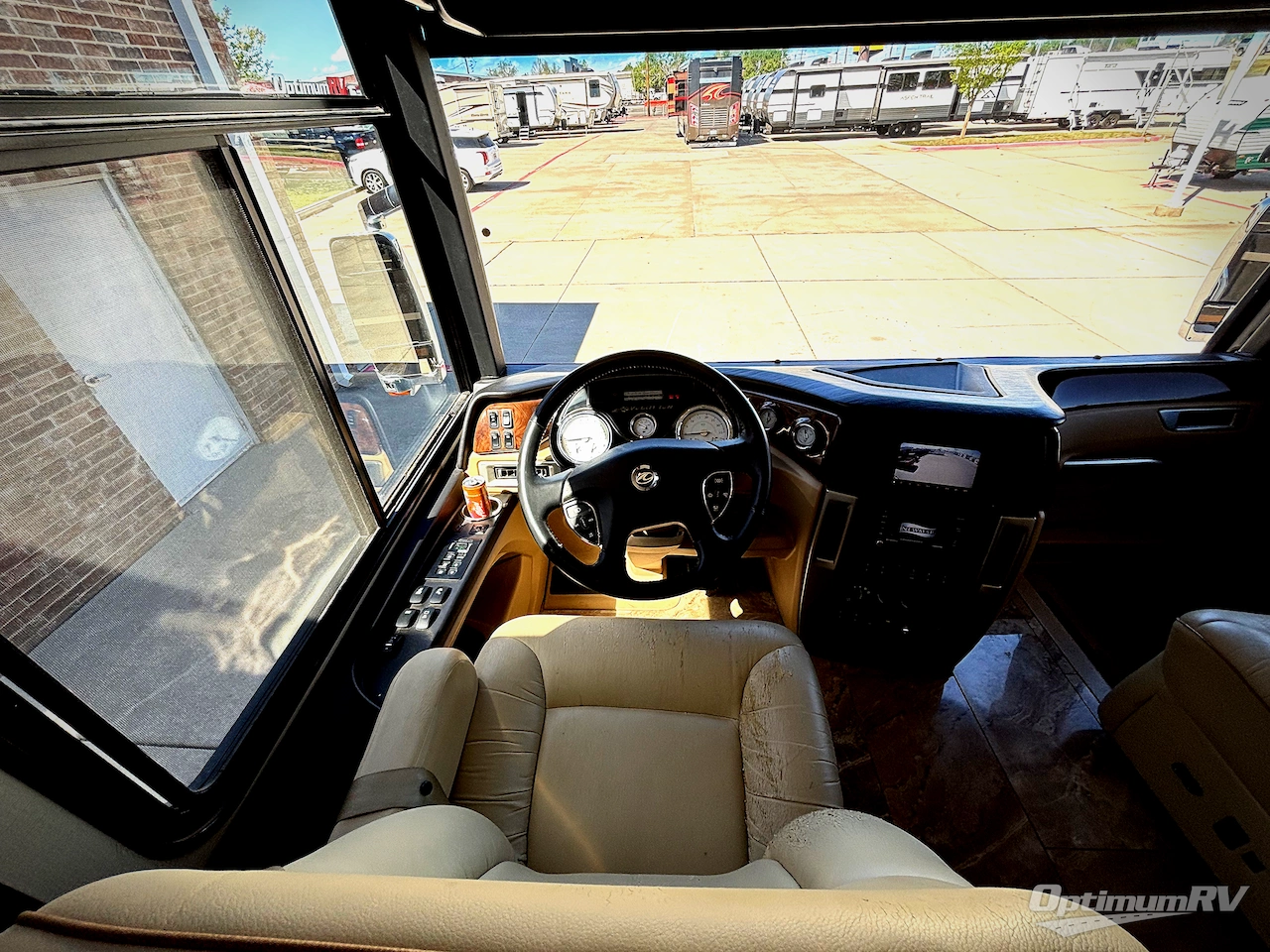 2014 American Coach American Revolution 42T Photo 17