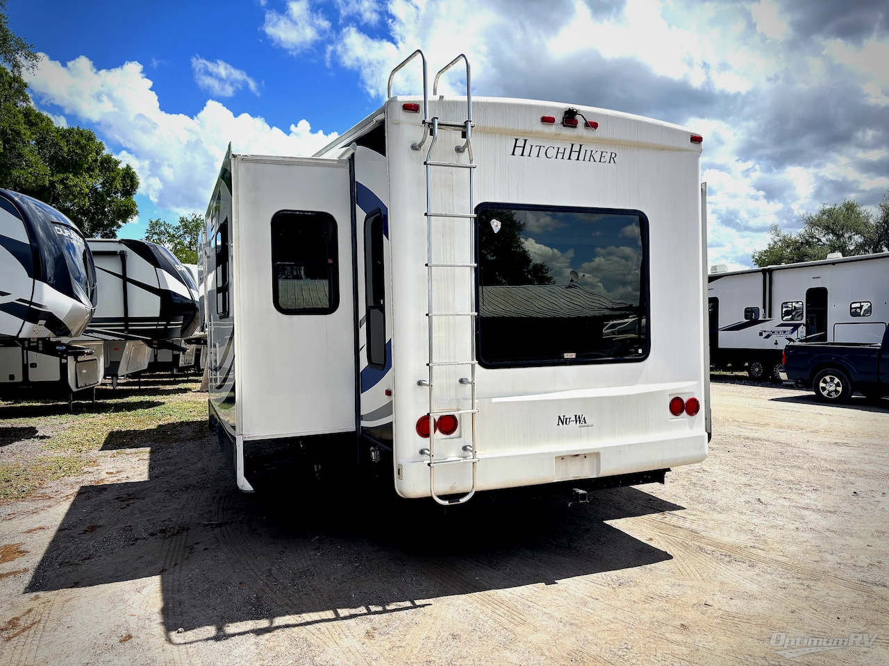 2011 NuWa HitchHiker Discover America 300 FK Photo 3