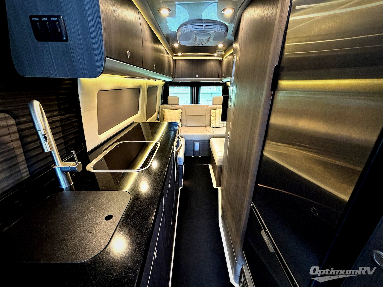 2022 Airstream Interstate 24GT Std. Model Photo 4