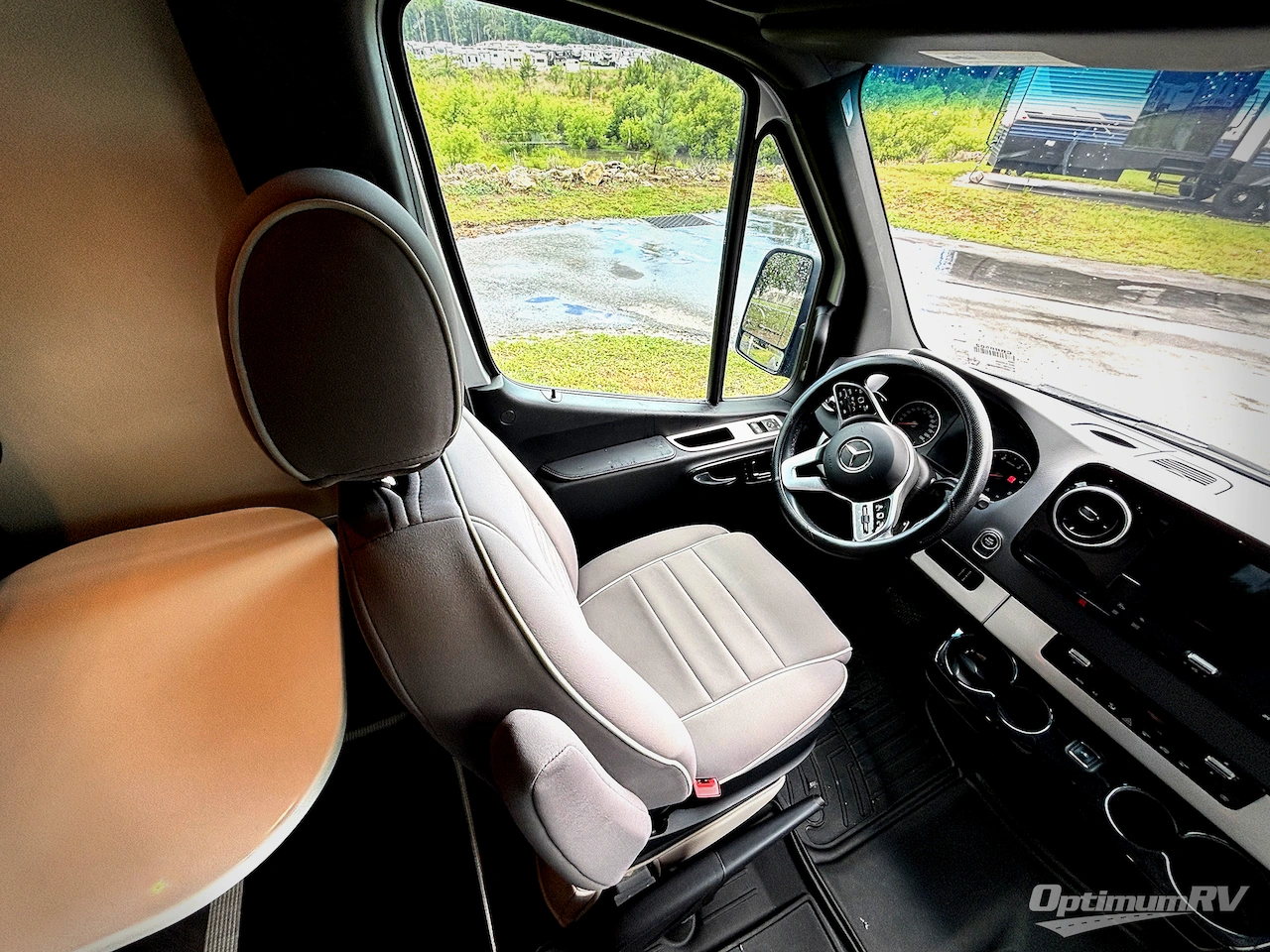 2022 Airstream Interstate 24GT Std. Model Photo 7