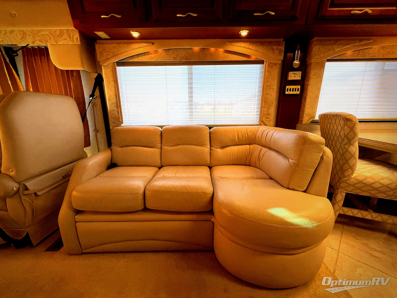 2001 American Coach American Eagle 40EQS Photo 13