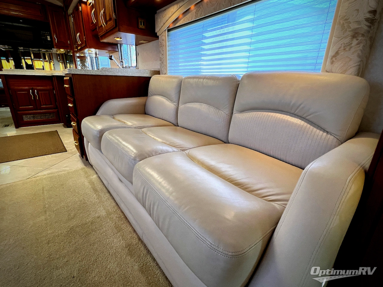 2001 American Coach American Eagle 40EQS Photo 20